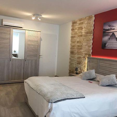 Hotel Terranostra Tarascon-sur-Ariège Buitenkant foto