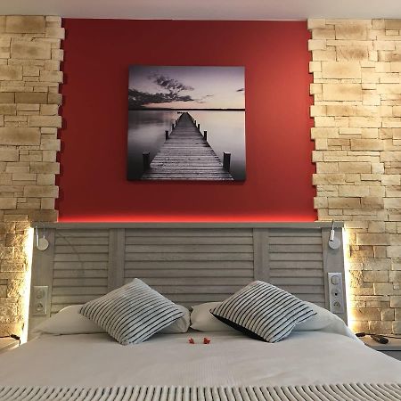 Hotel Terranostra Tarascon-sur-Ariège Buitenkant foto